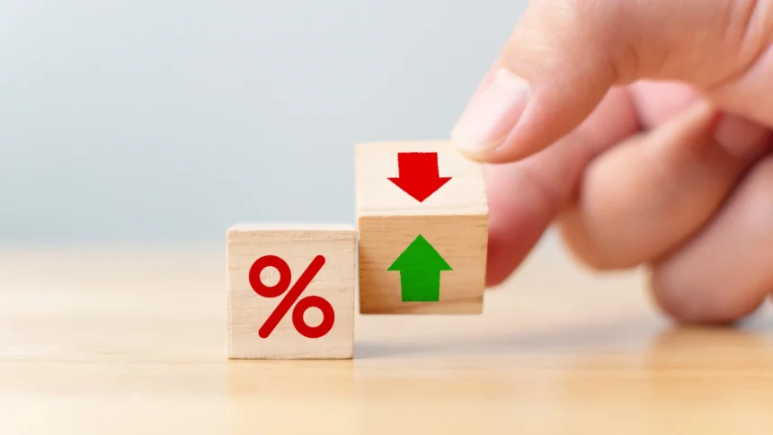 Hotcoin Research | 东升西进:年末加密全球格局的重塑信号缩略图 Hotcoin Research | 东升西进:年末加密全球格局的重塑信号缩略图